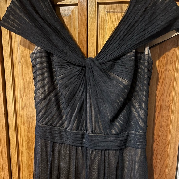 Tadashi Shoji Tulle Twist Black Gown - Picture 9 of 11